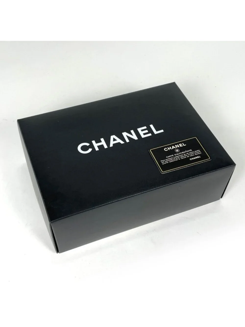 Chanel Shoulder Bag CC Logo Chocolate Bar Enamel Patent Leather White Black